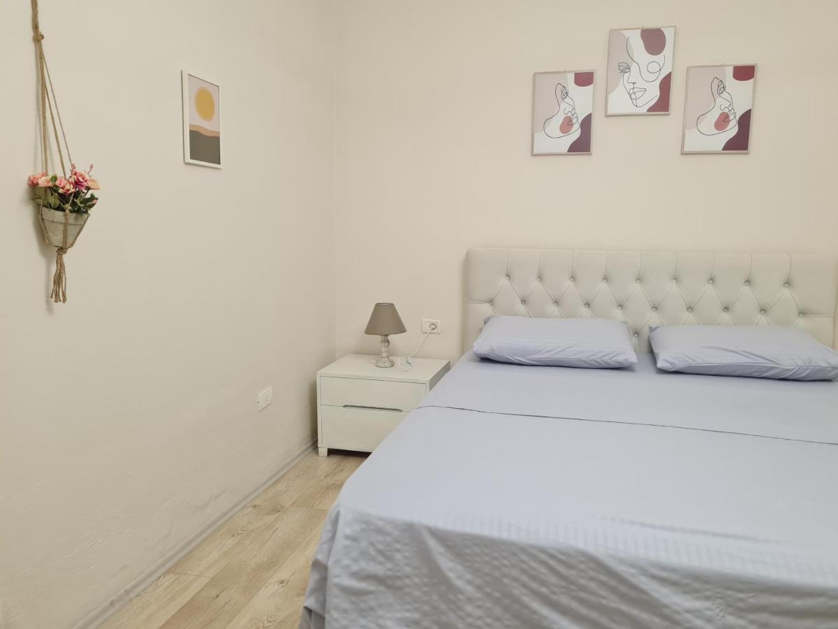 Downtown Boulevard Apartment With A Cute Balcony! Tiran Dış mekan fotoğraf